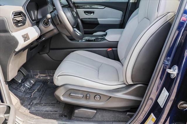 new 2025 Honda Pilot car, priced at $50,677