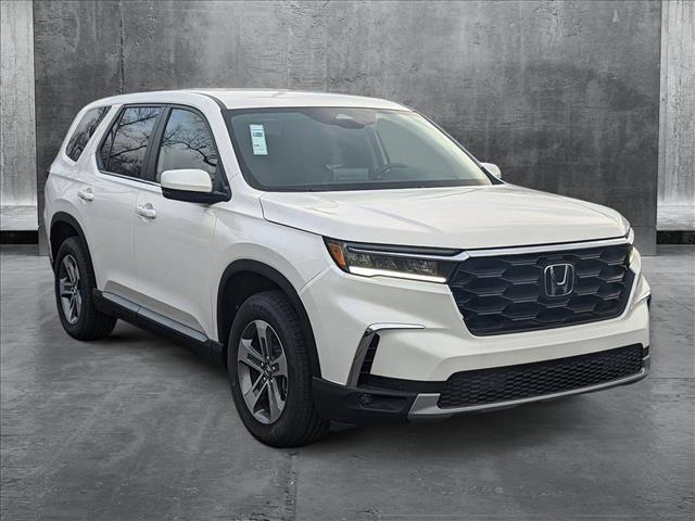 new 2025 Honda Pilot car, priced at $44,313