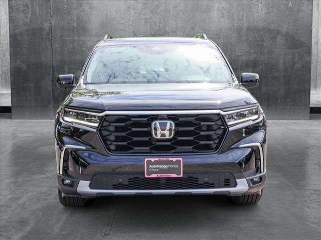 new 2025 Honda Pilot car, priced at $50,677