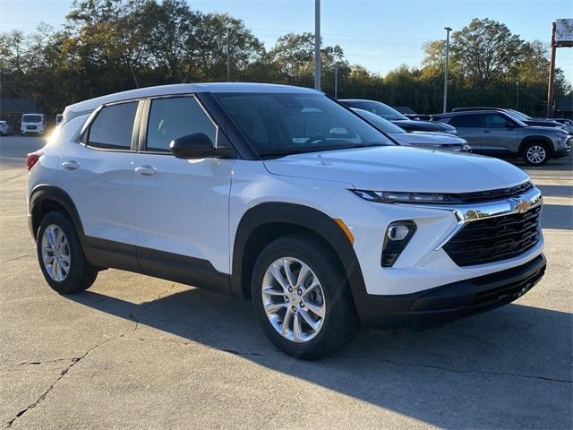 new 2025 Chevrolet TrailBlazer car, priced at $24,800