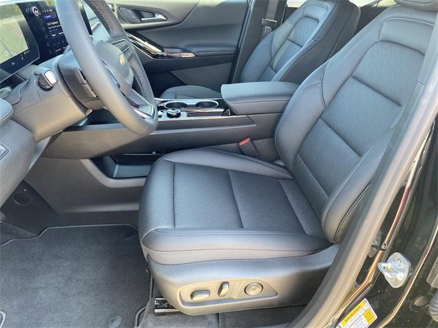 new 2026 Chevrolet Equinox car, priced at $32,545