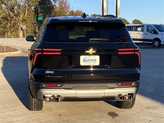 new 2025 Chevrolet Traverse car, priced at $43,620