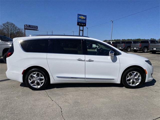 used 2020 Chrysler Pacifica car, priced at $27,915