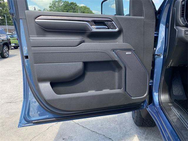 new 2025 Chevrolet Silverado 2500 car, priced at $66,407