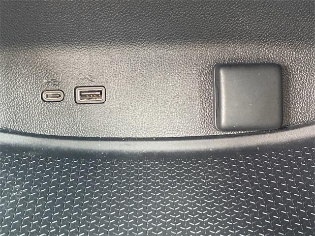 used 2024 Chevrolet Traverse car, priced at $38,133