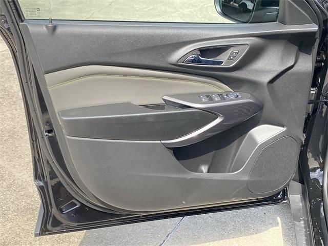 new 2025 Chevrolet Trax car, priced at $26,690