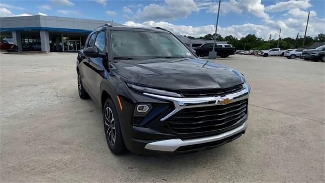 new 2024 Chevrolet TrailBlazer car, priced at $24,399