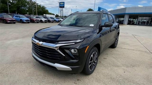 new 2024 Chevrolet TrailBlazer car, priced at $24,399