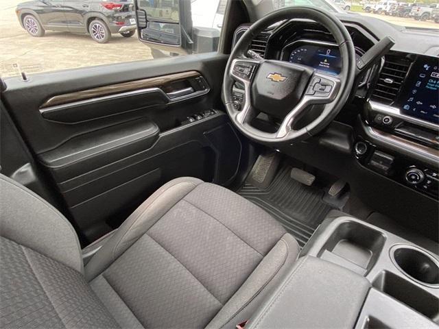 used 2024 Chevrolet Silverado 2500 car, priced at $50,990