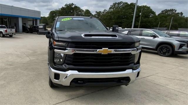 used 2024 Chevrolet Silverado 2500 car, priced at $50,990