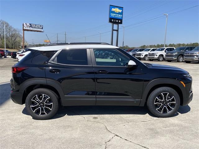 new 2025 Chevrolet TrailBlazer car, priced at $27,663