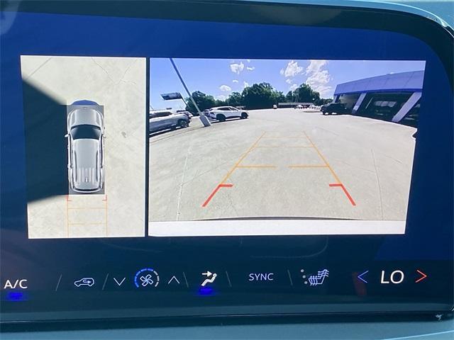 new 2025 Chevrolet Traverse car, priced at $42,945