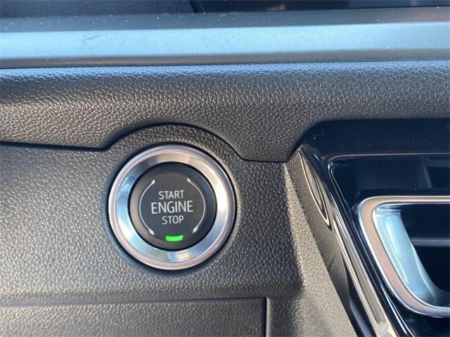 new 2025 Chevrolet Traverse car, priced at $42,945