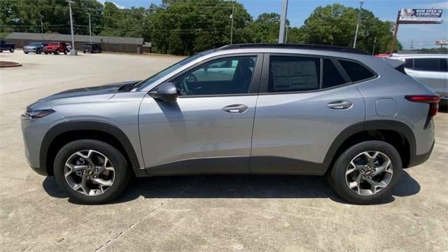 new 2025 Chevrolet Trax car, priced at $23,900