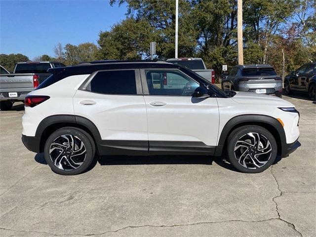 new 2025 Chevrolet TrailBlazer car, priced at $31,800