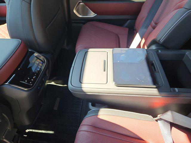 new 2025 INFINITI QX80 car, priced at $110,050