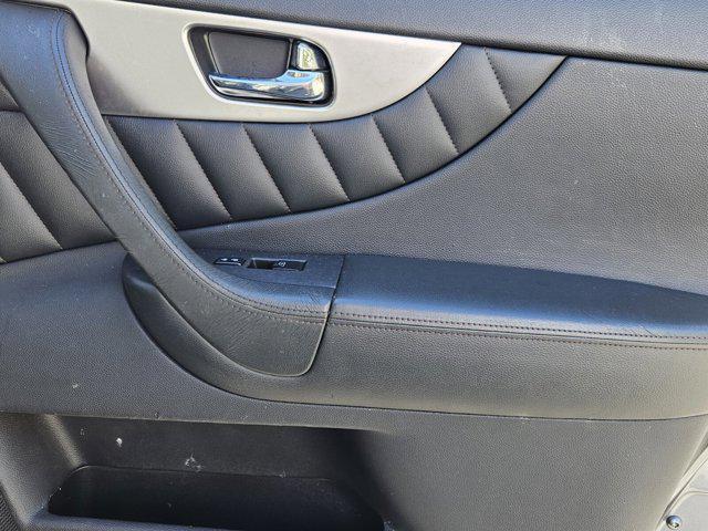 used 2015 INFINITI QX70 car, priced at $11,567