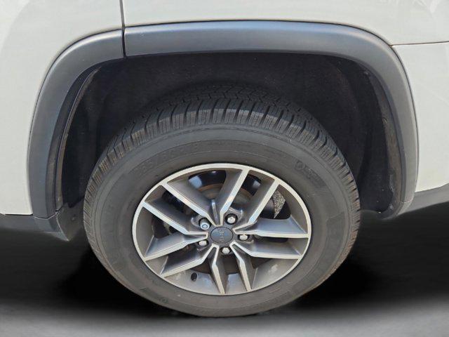 used 2020 Jeep Grand Cherokee car, priced at $16,925
