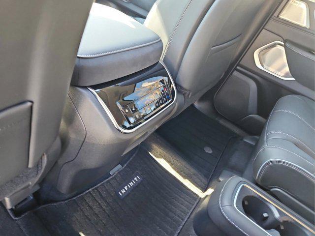 new 2025 INFINITI QX80 car, priced at $102,100