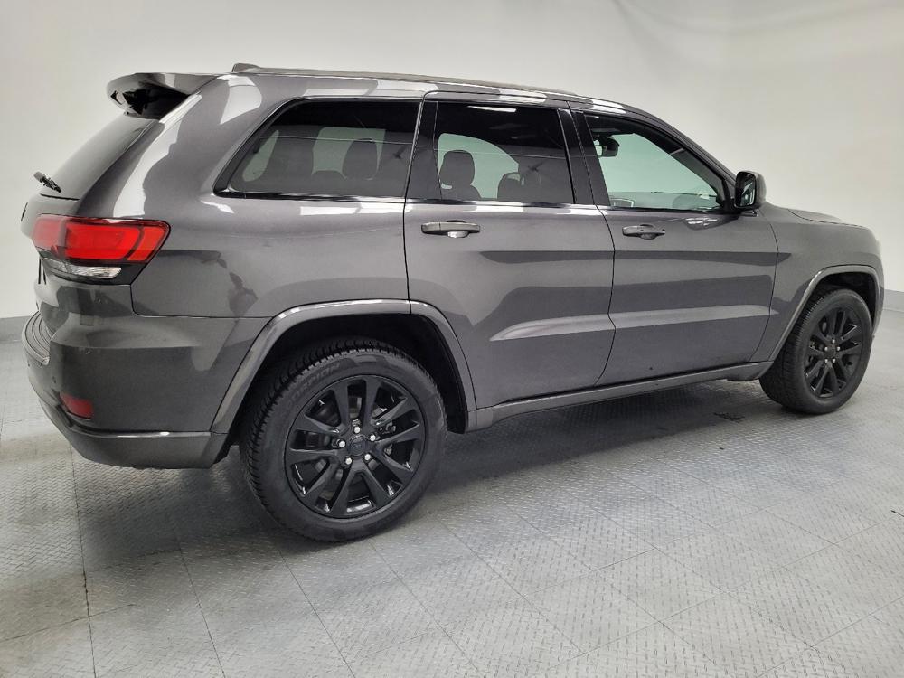 used 2017 Jeep Grand Cherokee car, priced at $17,295