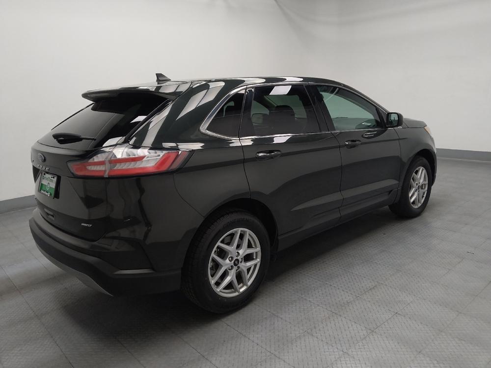 used 2024 Ford Edge car, priced at $25,395