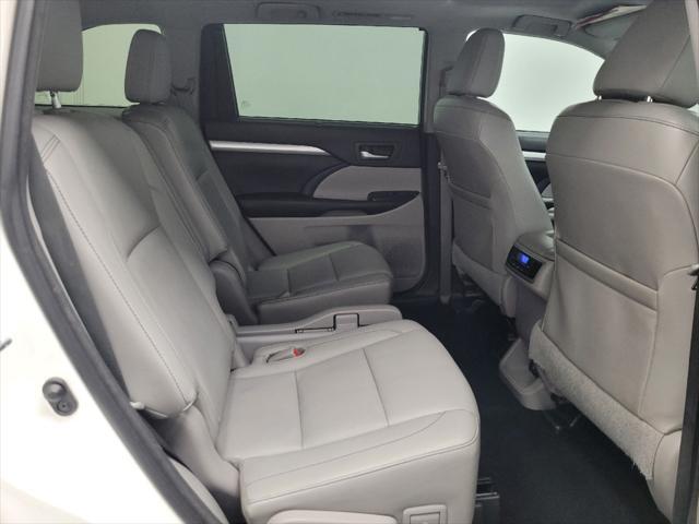 used 2015 Toyota Highlander car, priced at $18,895