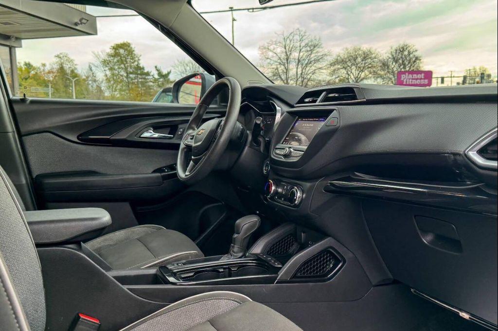 used 2022 Chevrolet TrailBlazer car, priced at $18,797