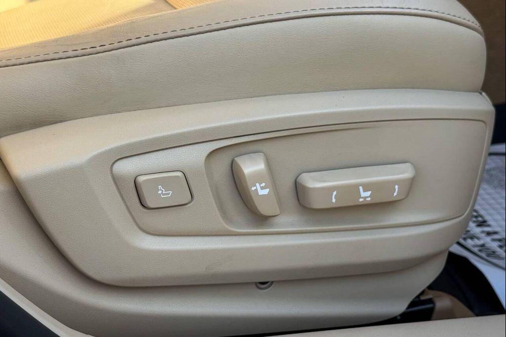 used 2013 Lexus ES 350 car, priced at $18,997