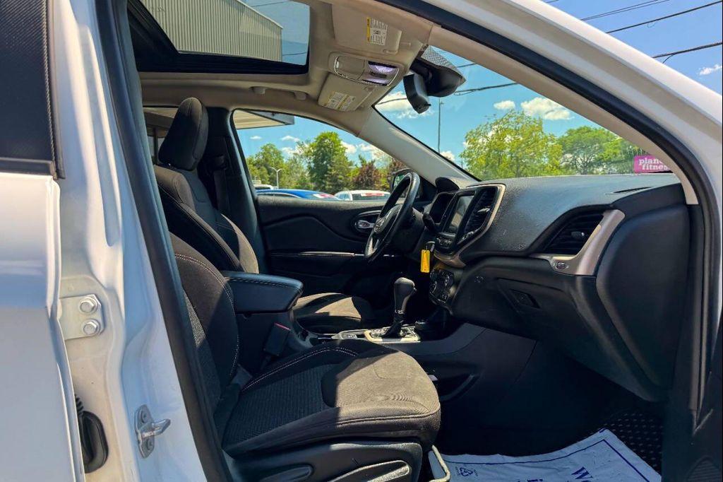 used 2017 Jeep Cherokee car, priced at $13,997