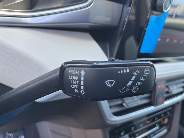 new 2025 Volkswagen Taos car, priced at $35,500