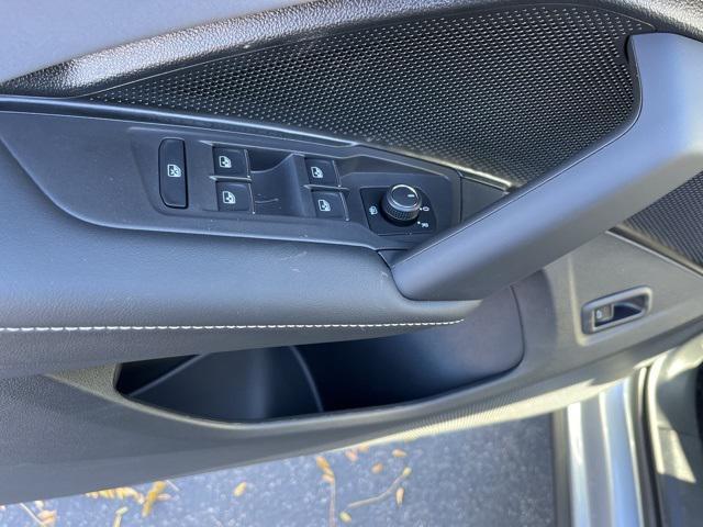 new 2025 Volkswagen Tiguan car, priced at $37,577