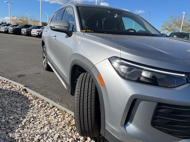 new 2025 Volkswagen Tiguan car, priced at $37,577
