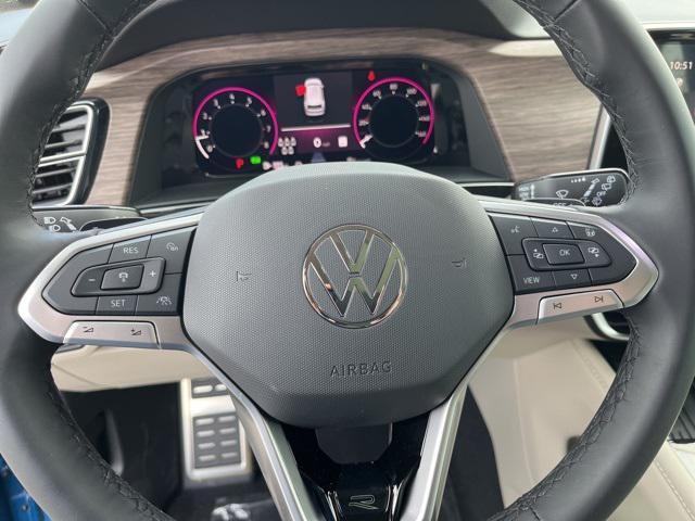new 2025 Volkswagen Atlas car, priced at $53,000