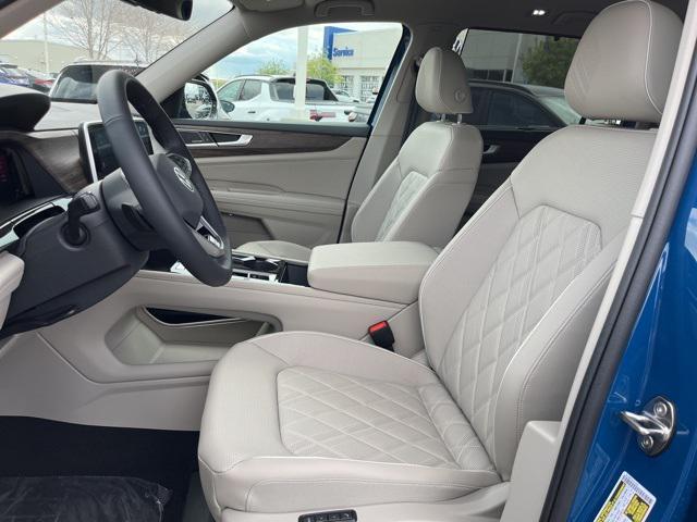 new 2025 Volkswagen Atlas car, priced at $53,000