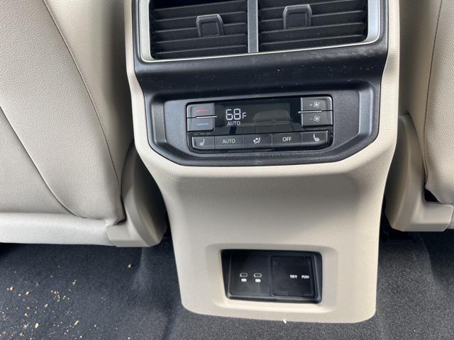 new 2025 Volkswagen Atlas car, priced at $53,000