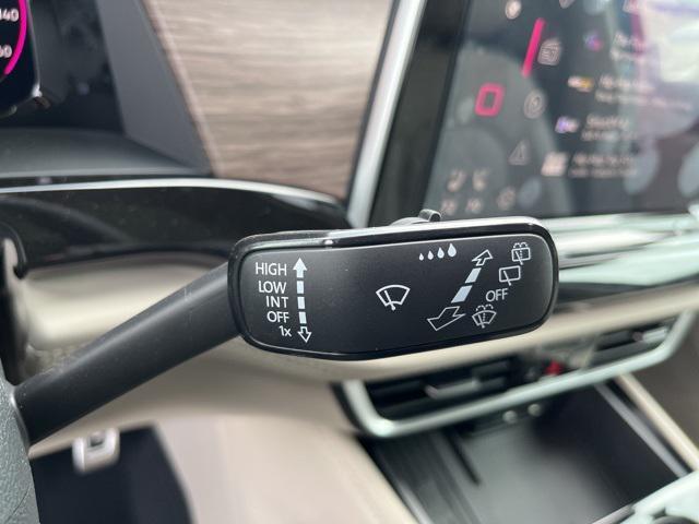 new 2025 Volkswagen Atlas car, priced at $53,000