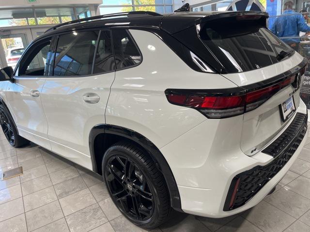 new 2025 Volkswagen Tiguan car, priced at $40,562