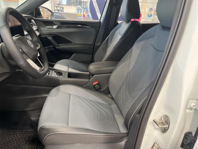 new 2025 Volkswagen Tiguan car, priced at $40,562