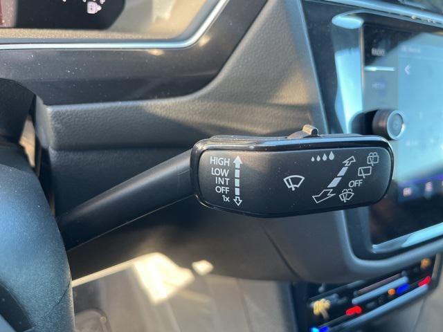 new 2024 Volkswagen Tiguan car, priced at $34,000