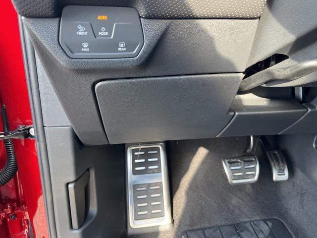 new 2024 Volkswagen Atlas Cross Sport car, priced at $45,000