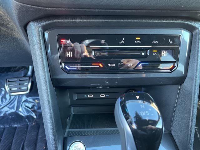 new 2024 Volkswagen Tiguan car, priced at $34,000