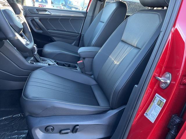 new 2024 Volkswagen Tiguan car, priced at $34,000