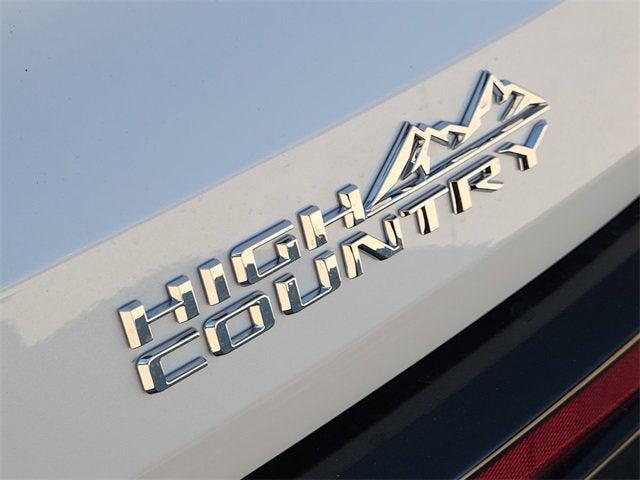 new 2026 Chevrolet Traverse car, priced at $57,464