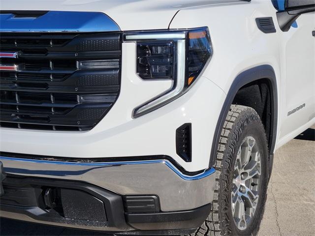 new 2025 GMC Sierra 1500 car, priced at $45,815