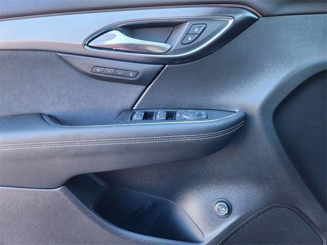new 2025 Buick Envision car, priced at $39,812