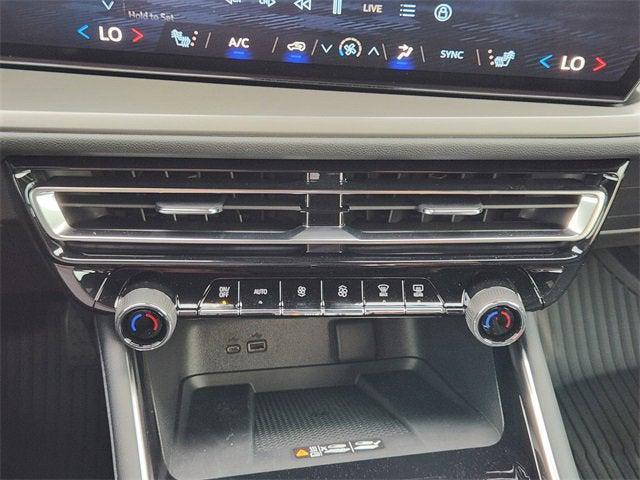 new 2026 Chevrolet Traverse car, priced at $43,965