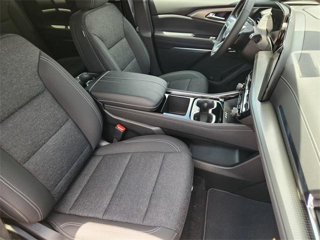 new 2025 Chevrolet Traverse car, priced at $43,375