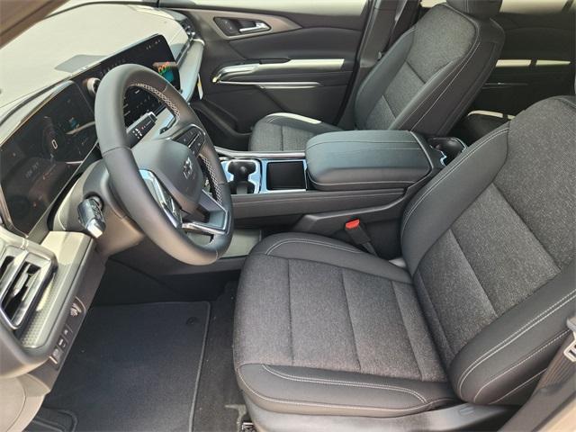 new 2025 Chevrolet Traverse car, priced at $43,375