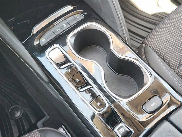 used 2023 Buick Envision car, priced at $22,000