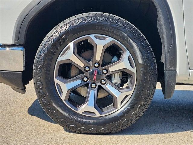 used 2025 GMC Sierra 1500 car, priced at $43,000